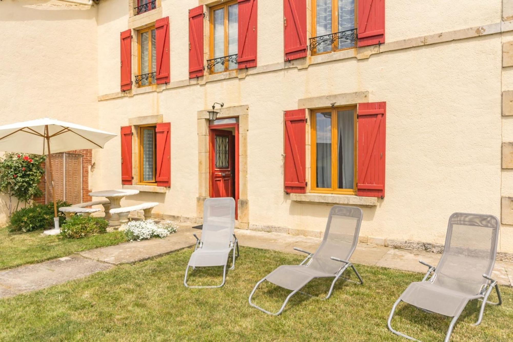 Maison de 2 chambres avec jardin amenage et wifi a Eringes Extérieur photo
